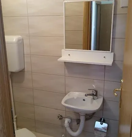 Adria Ivanica تريبينيي