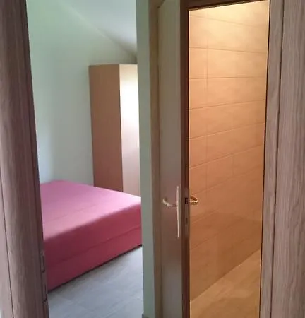 شقة Adria Ivanica *