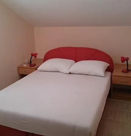شقة Adria Ivanica *