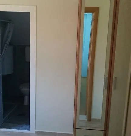 شقة Adria Ivanica *