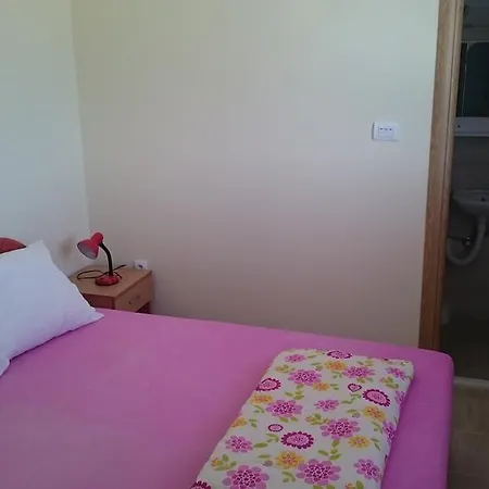 شقة Adria Ivanica *